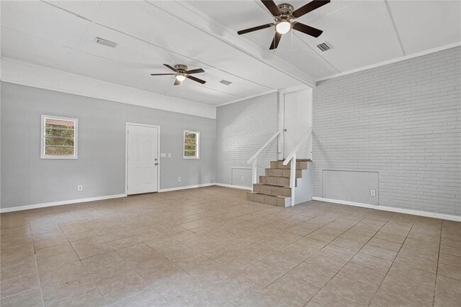 Building Photo - 12925 Bonnievale Dr N