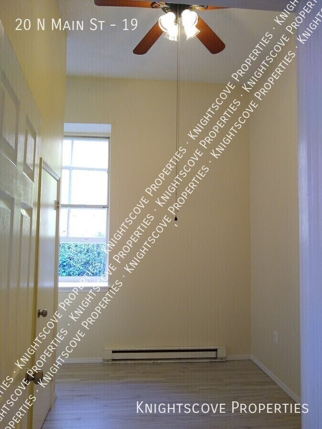 Building Photo - 20 N Main St