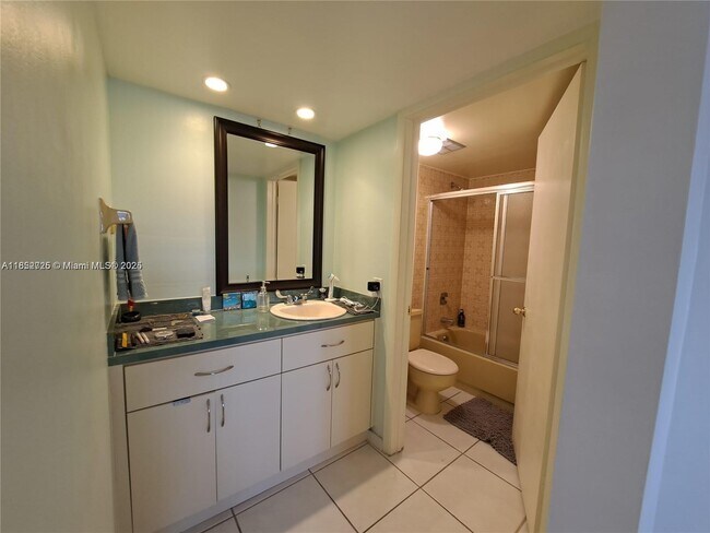 Building Photo - 7150 Indian Creek Dr