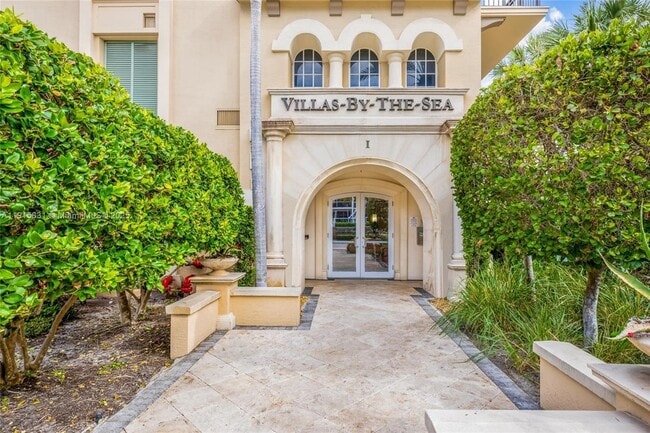 Building Photo - 4444 El Mar Dr