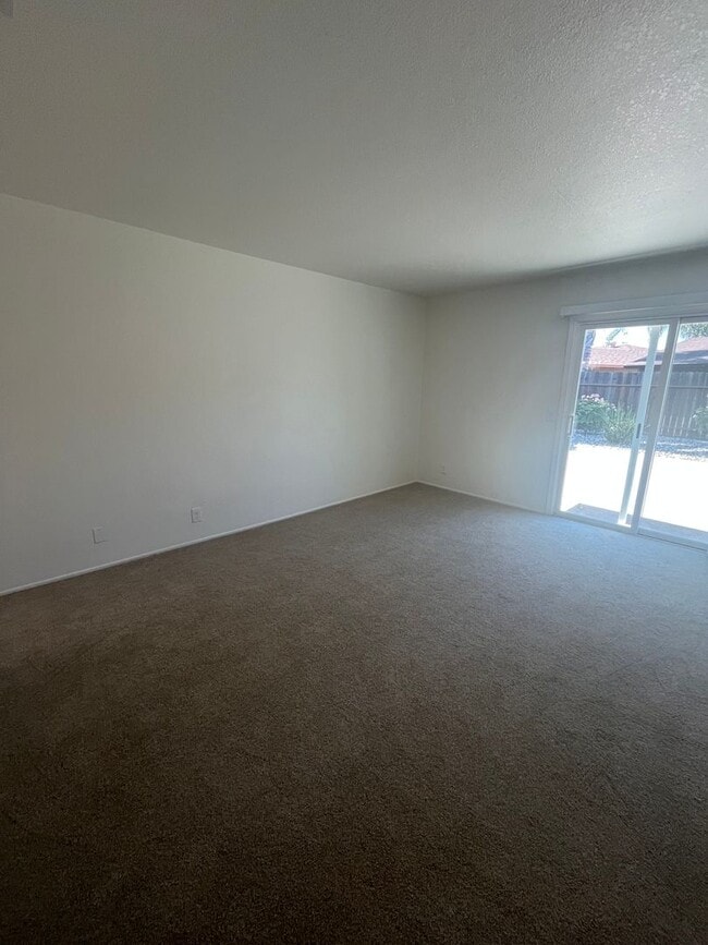 Building Photo - Charming 3/2 Home in Woodland-$500.00 OFF ...