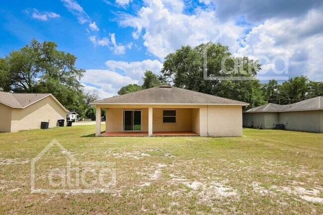 Building Photo - 7331 Holly St