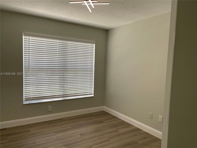 Building Photo - 1775 NW 166th Ave