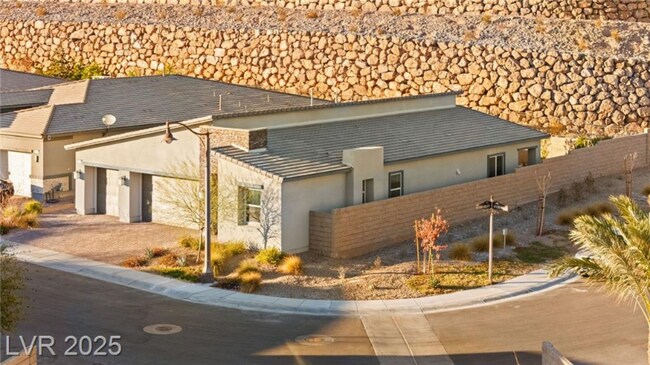 Building Photo - 52 Reverie Hts Ave