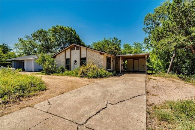 Building Photo - 3105 Steck Ave