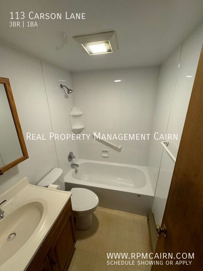 Building Photo - Three Bedrooms, One Bath Off Rt 130