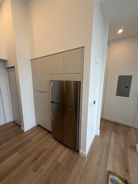 Building Photo - 2138 Taylor St