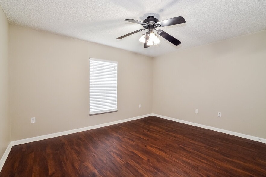 Building Photo - 1137 Amanda Kay Cir
