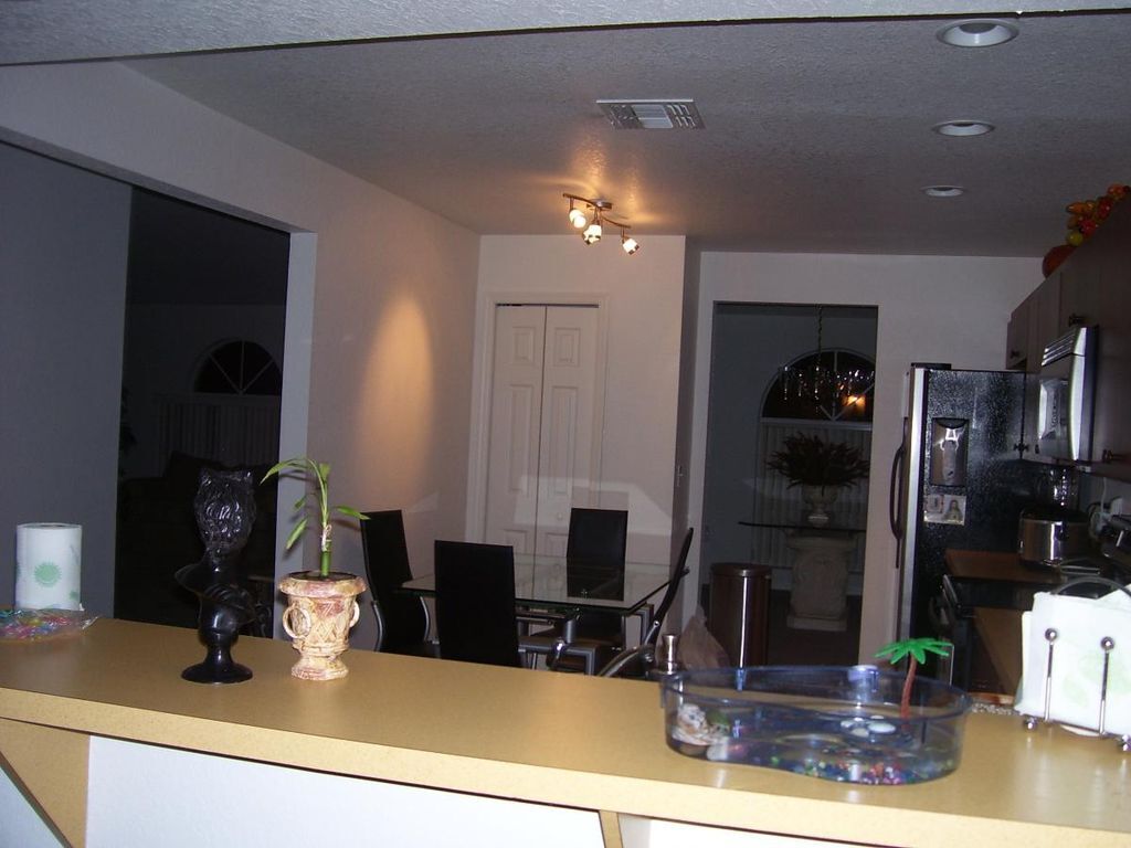 Building Photo - 7166 Summit Dr