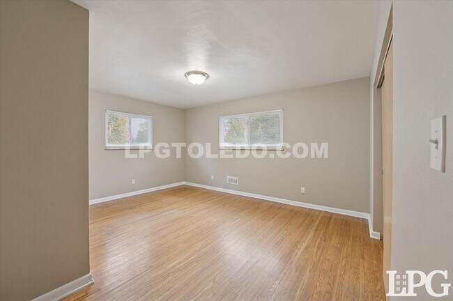 Building Photo - 4424 Westway St
