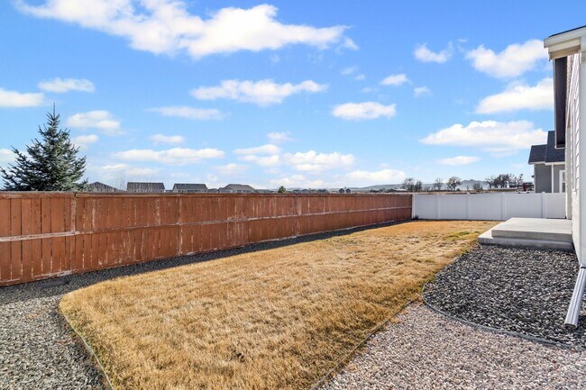 Building Photo - 965 Mount Andrew Dr
