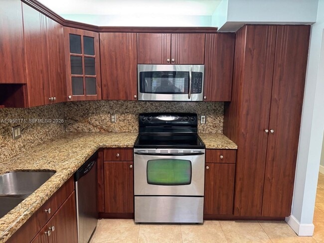 Building Photo - 16541 Blatt Blvd