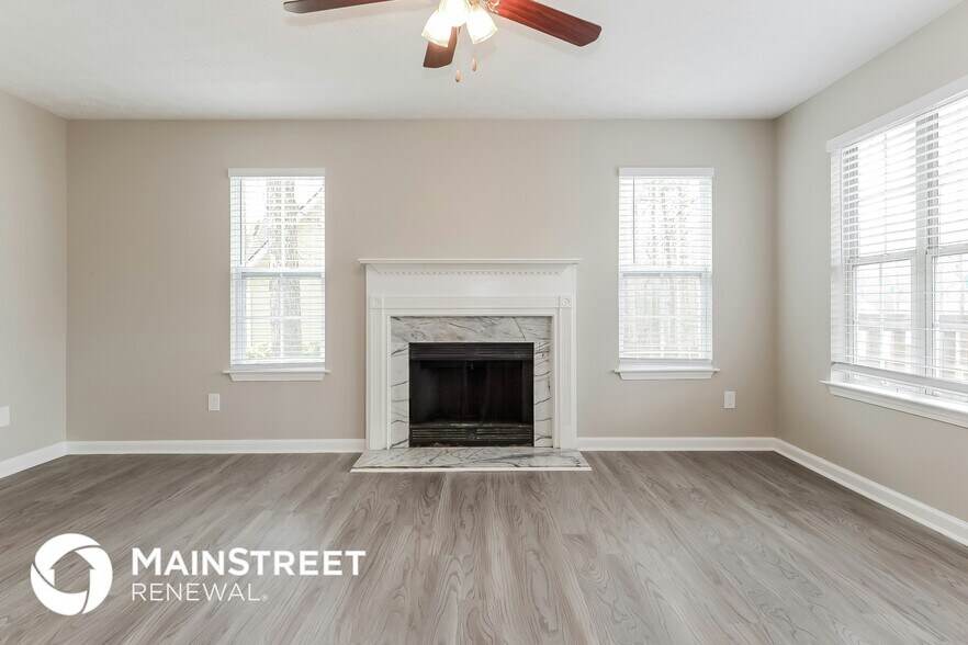 Building Photo - 2611 Star Ln