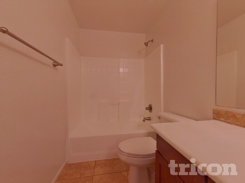 Building Photo - 25760 W Valley View Dr