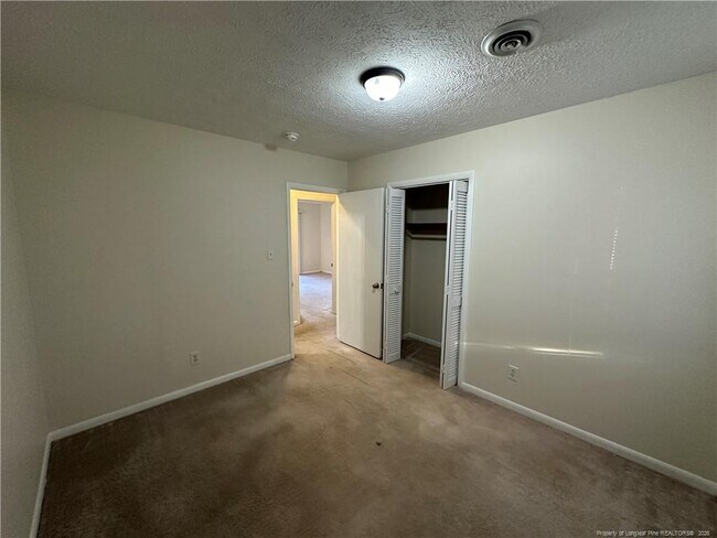 Building Photo - 6903 Flying Cloud Ln