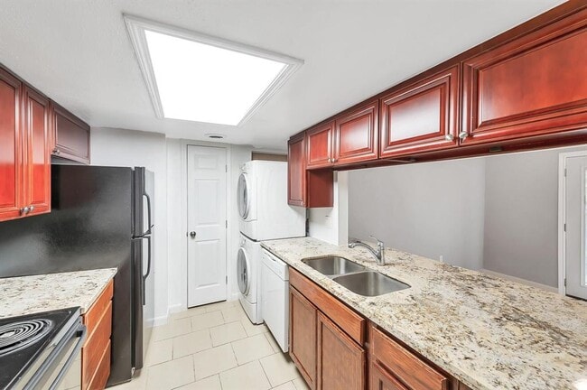 Building Photo - 12633 Memorial Dr