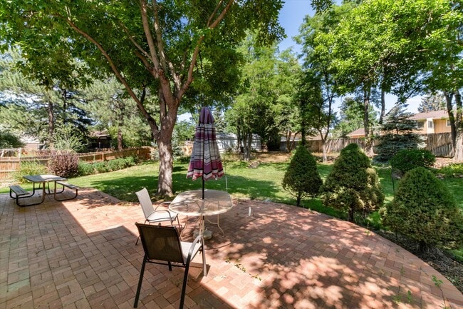 Building Photo - 7426 S Quince Ct