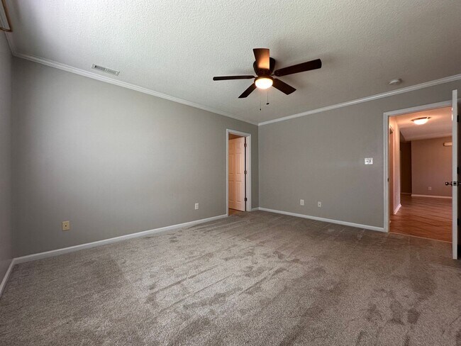 Building Photo - 102 Brookhaven Dr