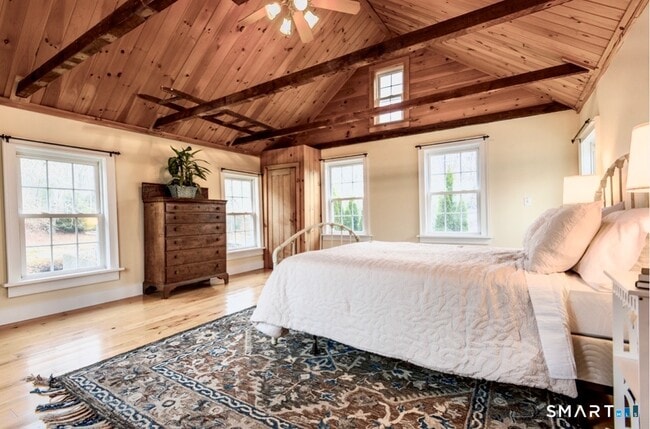 Building Photo - 33 Main St