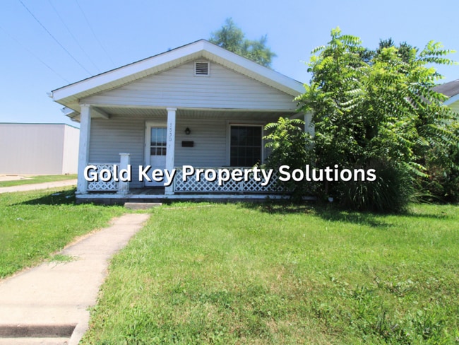 Building Photo - Attractive 2 BR 1 BA House with Carport and Nearby Restaurants (SECTION 8 APPROVED)
