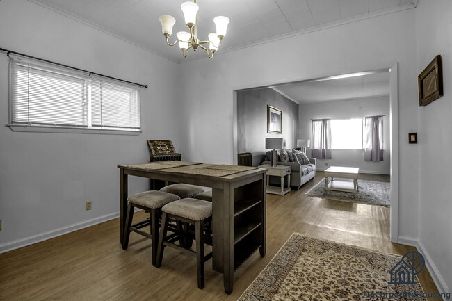 Building Photo - Furnished 2-Bedroom First-Floor Apartment Near Elmwood Village