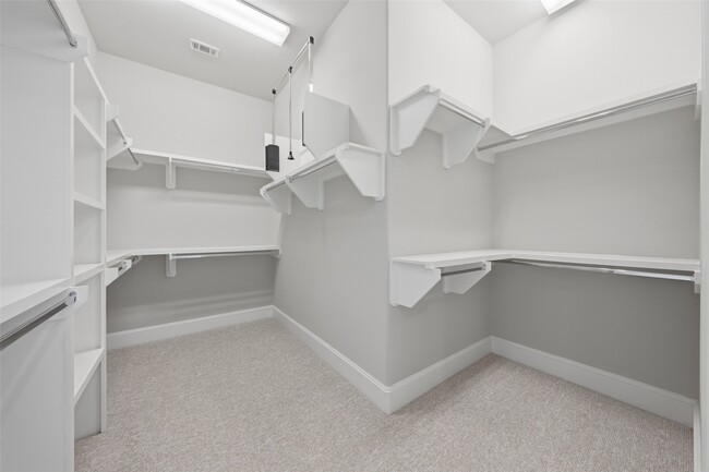 Building Photo - 8612 Emnora Ln