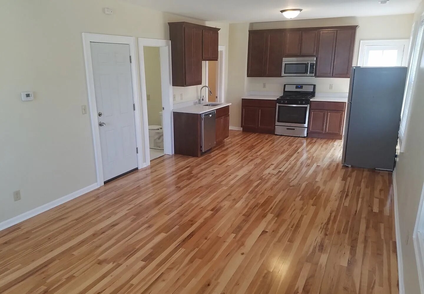 Building Photo - 2477-2479 N Dousman St