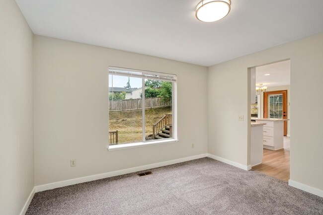 Building Photo - 3 Bedroom Home in Lake Stevens!