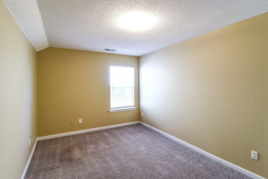 Building Photo - 10203 Sterling Ridge Dr