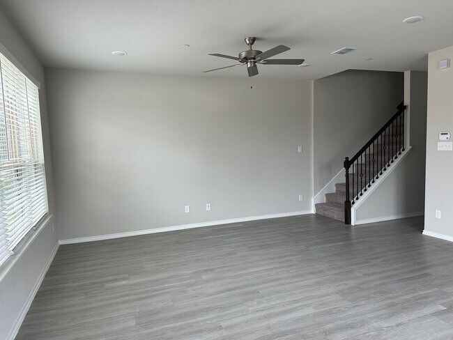 Building Photo - 3537 Brentwood Dr