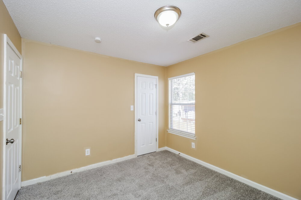 Building Photo - 1531 Wembley Dr