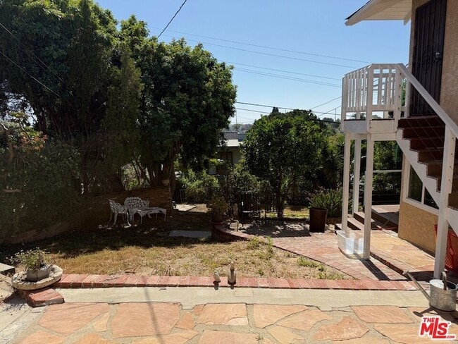 Building Photo - 3237 Midvale Ave