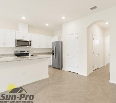 Building Photo - 113 Maya Way