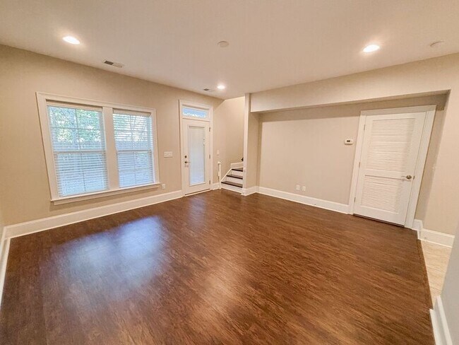 Building Photo - 1028 Bowman Woods Dr