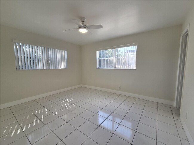 Building Photo - 8000 Fairview Dr