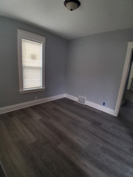 Building Photo - 2875 W Grant St