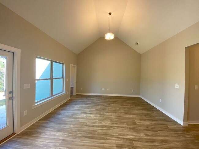 Building Photo - Home for Rent in Brookwood, AL! COMING SOO...