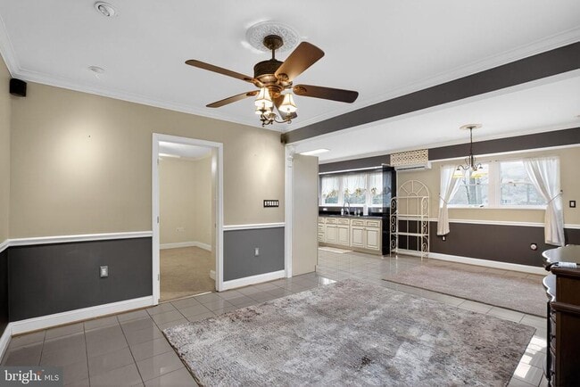 Building Photo - 6605 Ellenwood Dr