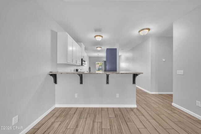 Building Photo - 125 Fernwood St
