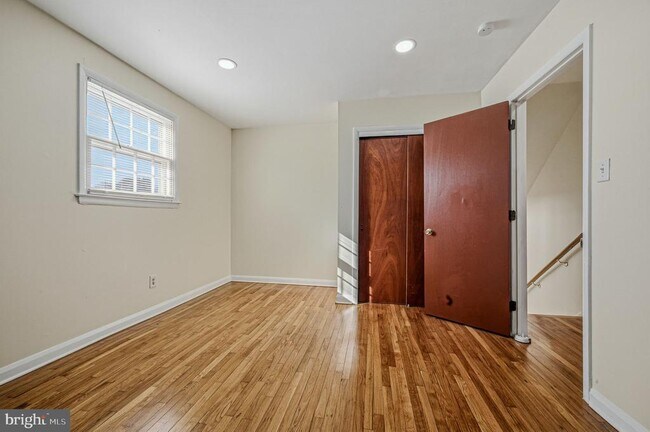 Building Photo - 2651 Abington Rd