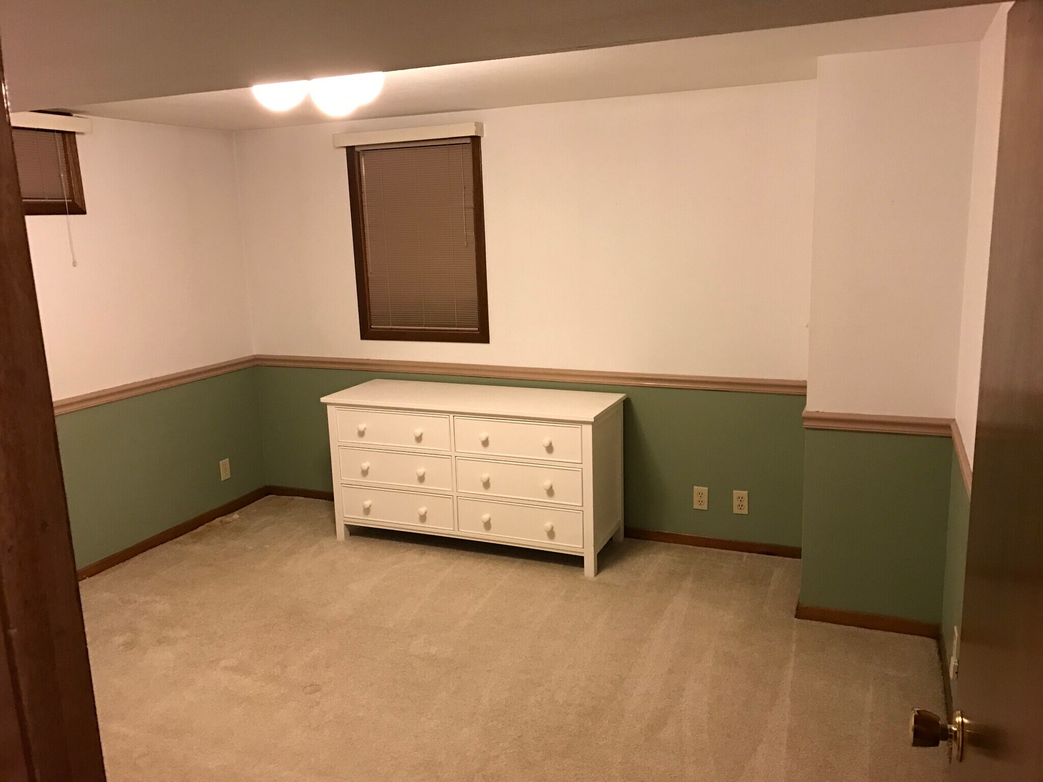 Large Bedroom - 3117 Northwood Dr