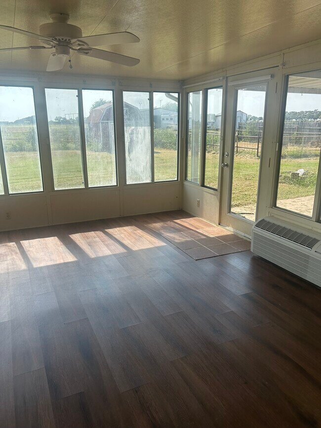 Building Photo - 339 S Pleasant Hill Rd