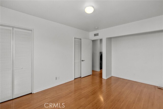 Building Photo - 321 Vía San Sebastian