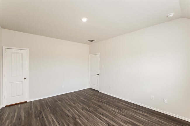 Building Photo - 18546 Boomi Ravine Trl