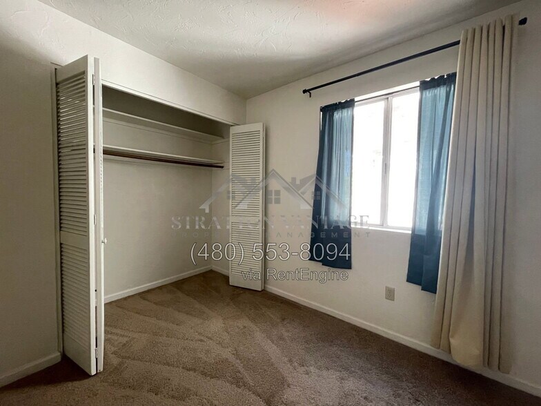 Building Photo - 2149 E Alameda Dr