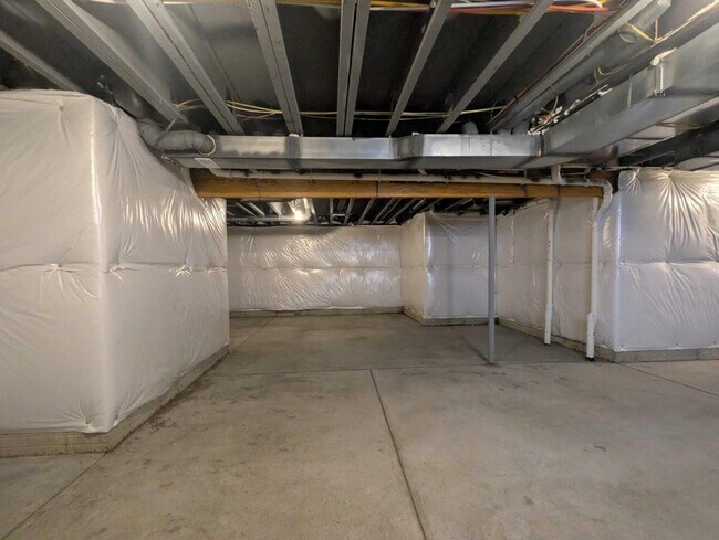 Building Photo - 7301 Aster Wy