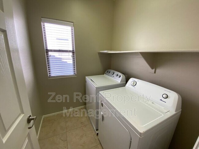 Building Photo - 36971 W Oliveto Ave
