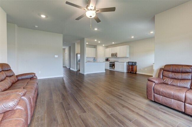 Building Photo - 6607 Arabella Lakes Dr