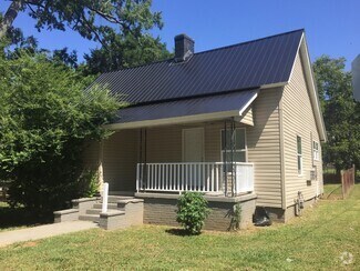Building Photo - 2 Bed, 1 Bath Home Available in Woodruff