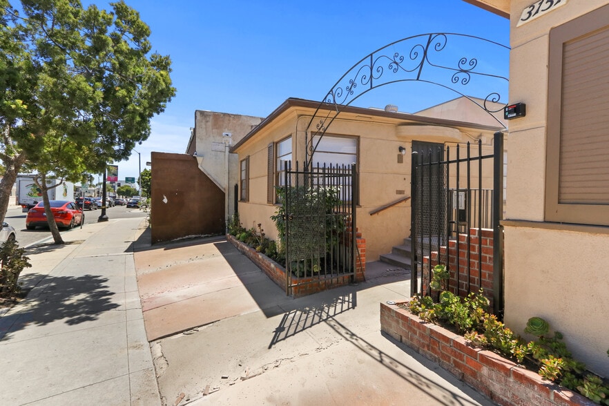 Building Photo - 3145 Adams Ave